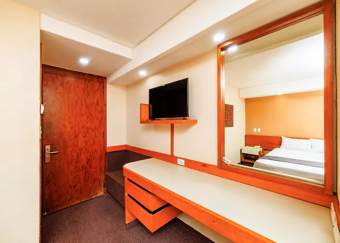 Hotel Oyo Hidalgo 3*